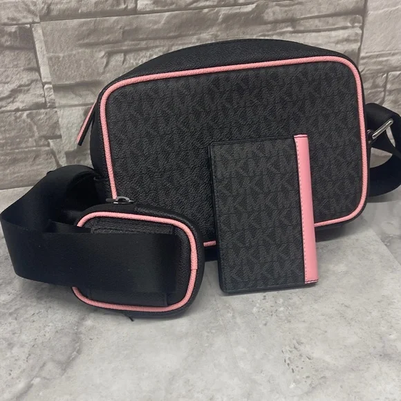 Michael Kors Cooper Colorblock Black and Pink Logo Camera Crossbody & Wallet Set - Picture 7 of 15